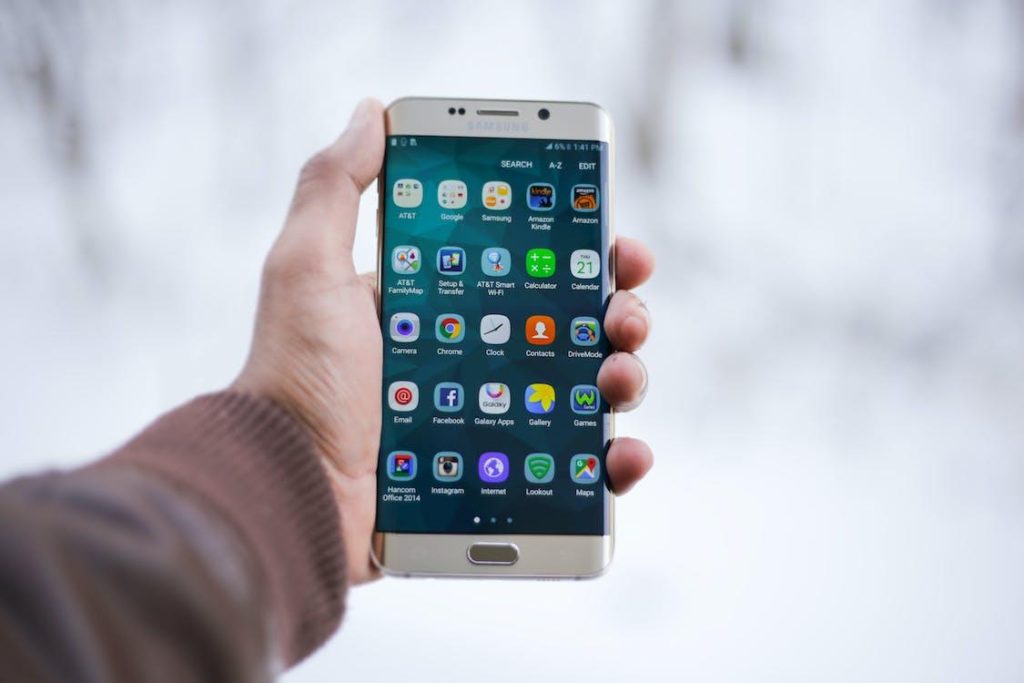 Apps to Help Keep Your Road Trip on Track
