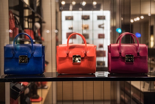 Purchasing Exotic Designer Handbags on the Internet
