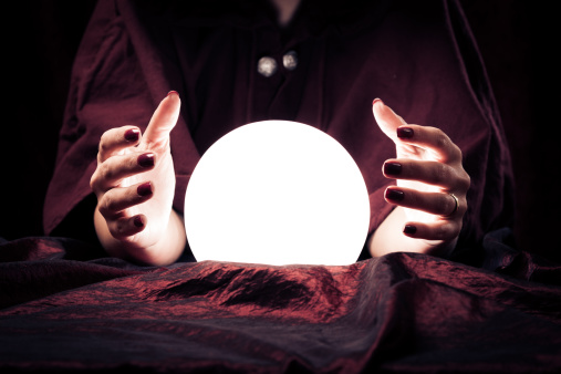 Top 7 Reasons To See a Psychic