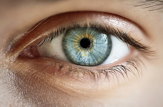 What You Need to Know to Keep Your Eyes Safe From Bright Light