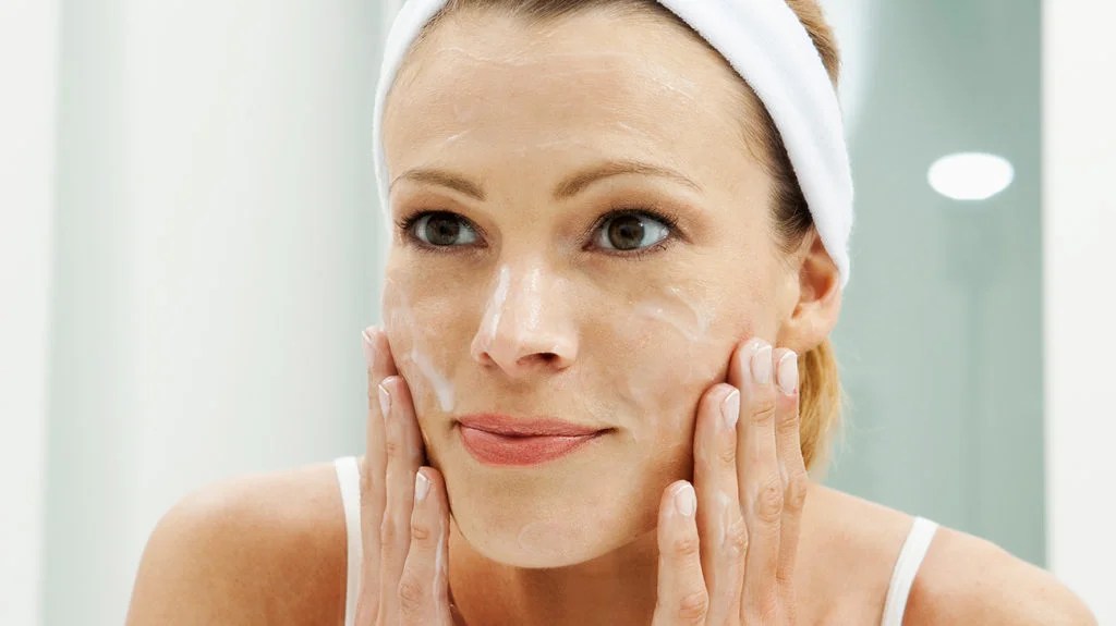 Vaseline: The Versatile and Timeless Beauty Secret