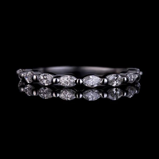 get custom wedding bands in Toronto