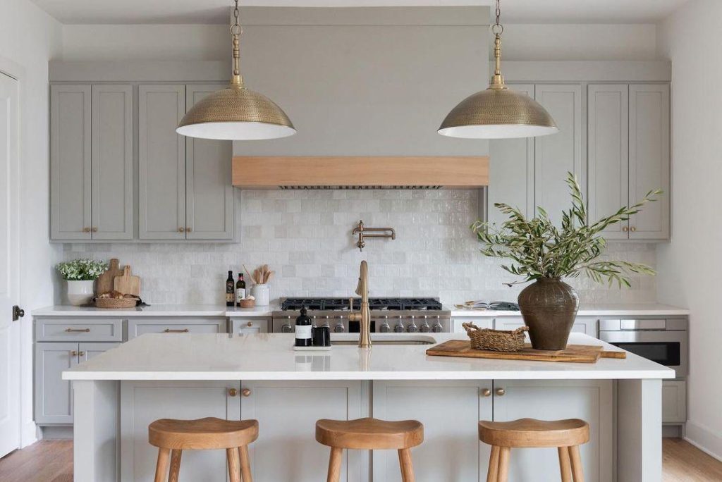Pendant Light and Wall Sconce Ideas for Your Modern Earthy Kitchen