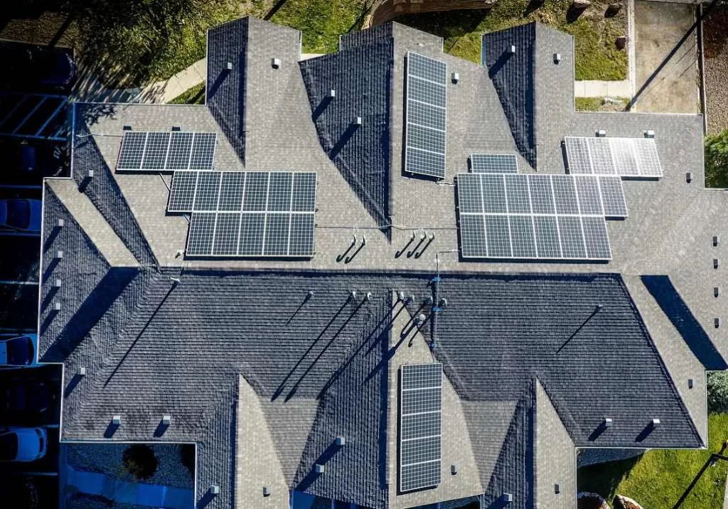 Factors to Consider When Choosing a Solar-Powered Generator for Your Home