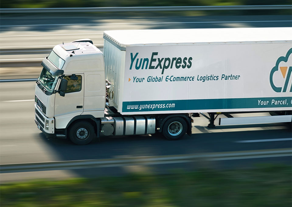 Overcoming Cross-Border Shipping Challenges with Advanced Tracking