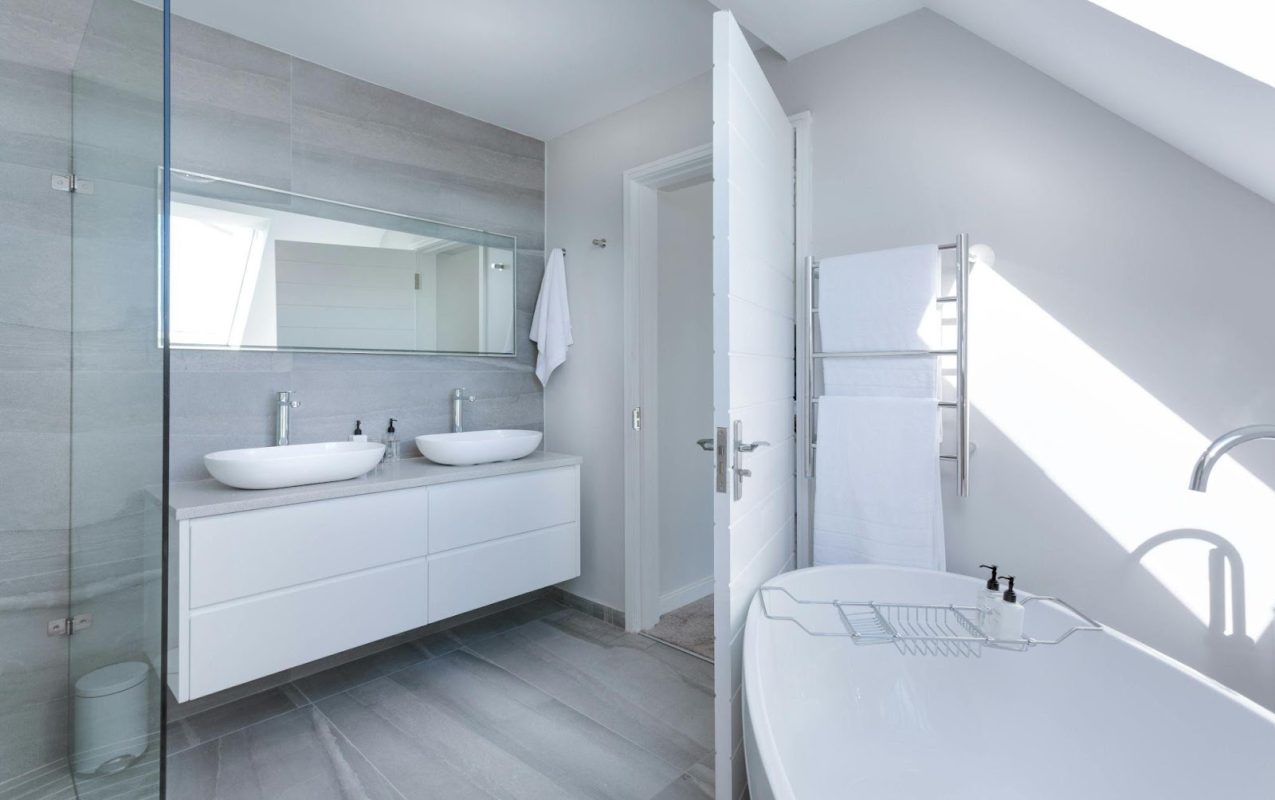 9 Tips for a Stress-Free Bathroom Remodel